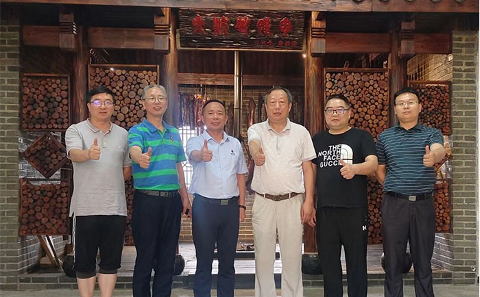 省食安协专家安化考察（六）：走进安化腊肉招牌企业湖湘肴